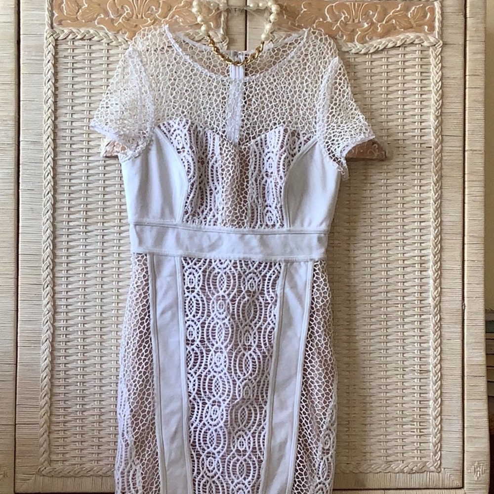 Gorgeous Dress NWT by Anthropologie 🌸🌸🌸💕🌺 - Picture 1 of 14